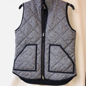 J Crew Down Fill Puffer Full Zip Vest in Black and cream herringbone Size S